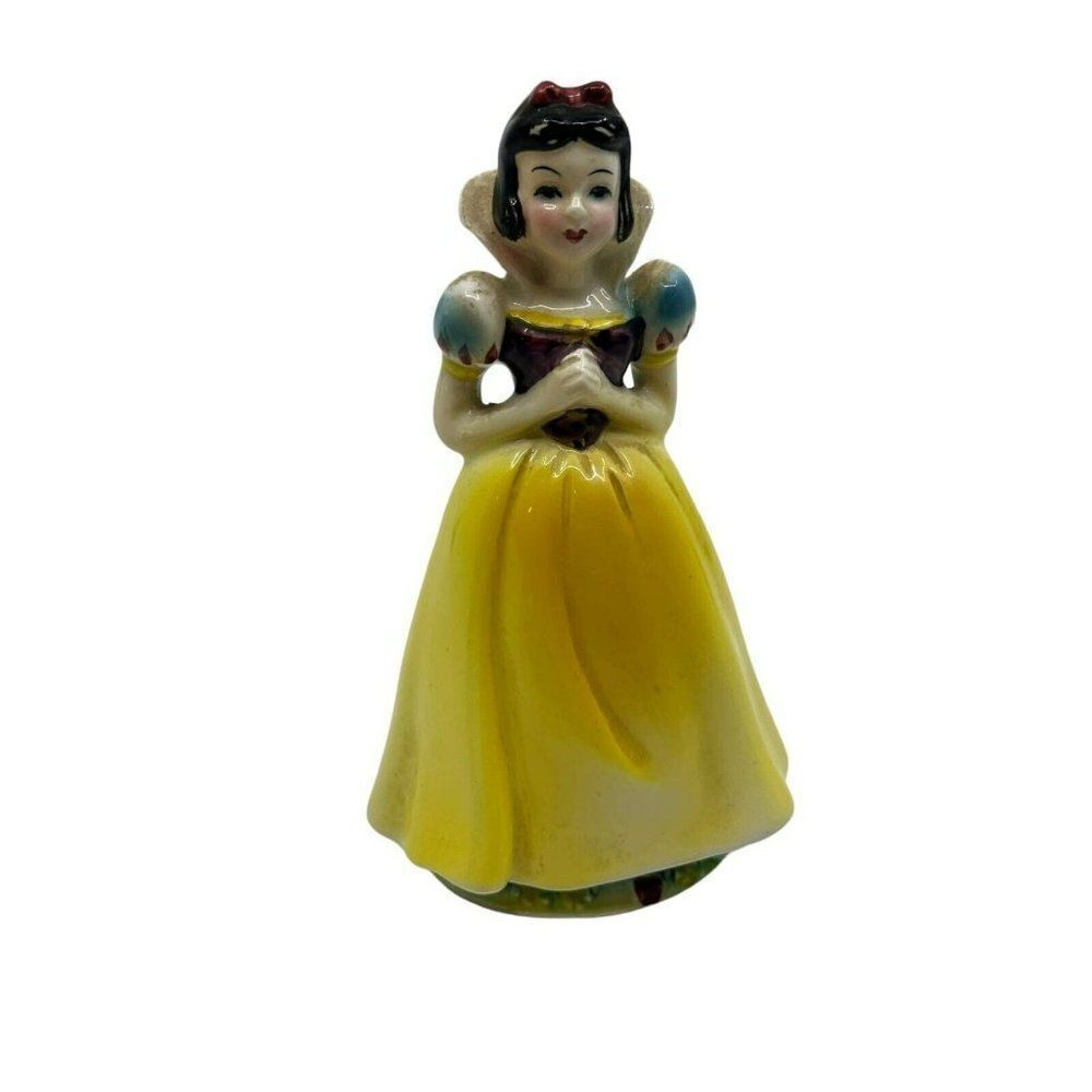 Vintage Disney Figurine  Ceramic Snow White‎ Holding Hands Yellow 1960s 5"